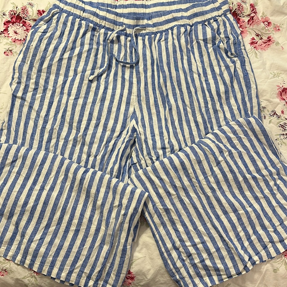 Wide leg linen pants. New without tags.